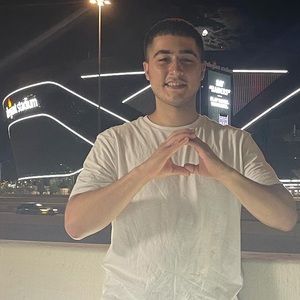 Meet your Posher, Enrique